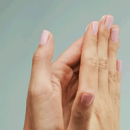 6 Ways to Prevent Dry Cracked Hands this Winter